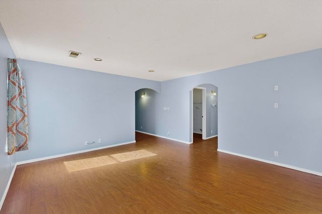 700 Lone Pine Drive SW, Albuquerque, NM 87121