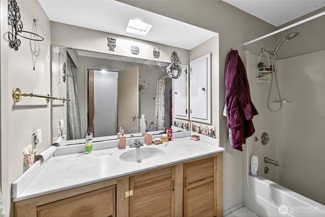 3301 Altair Place, Oak Harbor, WA 98277