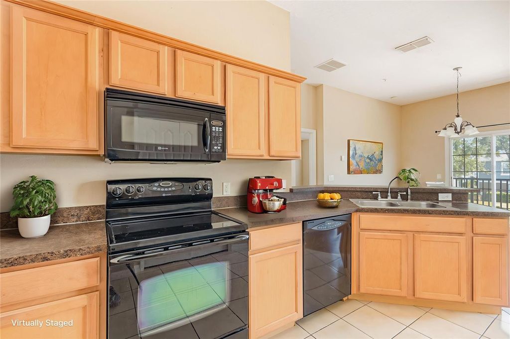 Image 11 of property listing at 6686 S GOLDENROD ROAD 139A, Orlando, FL 32822