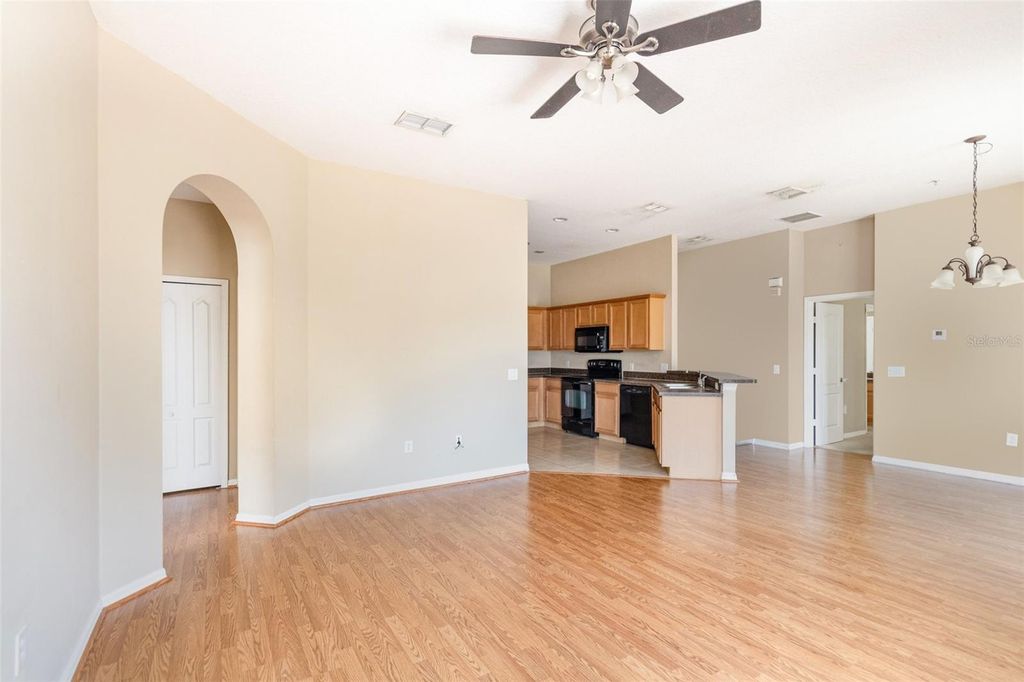 Image 9 of property listing at 6686 S GOLDENROD ROAD 139A, Orlando, FL 32822