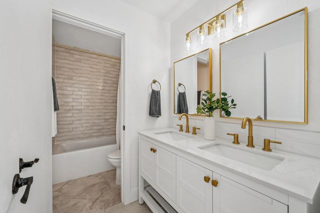 6507 Heather Ridge Way, Oakland, CA 94611