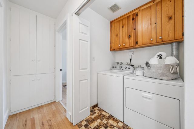 6507 Heather Ridge Way, Oakland, CA 94611