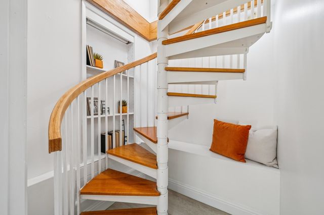 6507 Heather Ridge Way, Oakland, CA 94611