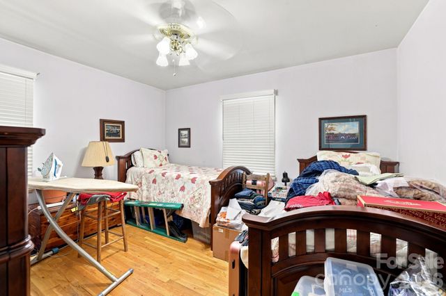 5914 Quiet Cove Court, Charlotte, NC 28215
