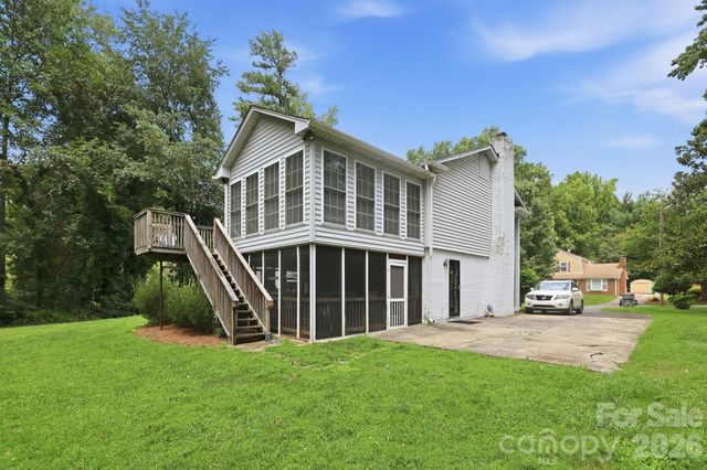 5914 Quiet Cove Court, Charlotte, NC 28215