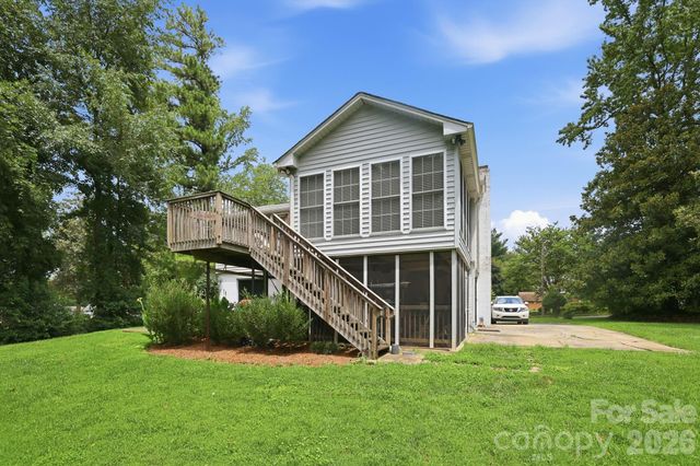 5914 Quiet Cove Court, Charlotte, NC 28215