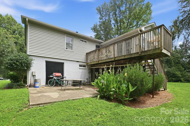 5914 Quiet Cove Court, Charlotte, NC 28215