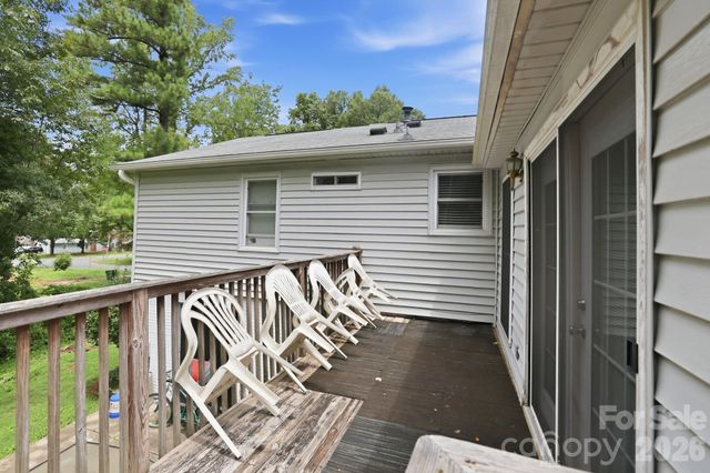 5914 Quiet Cove Court, Charlotte, NC 28215