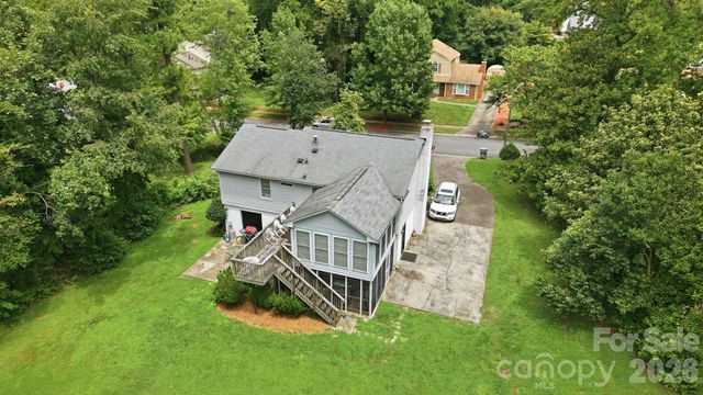 5914 Quiet Cove Court, Charlotte, NC 28215