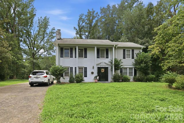 5914 Quiet Cove Court, Charlotte, NC 28215