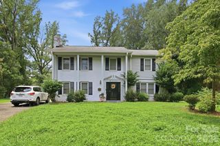 5914 Quiet Cove Court, Charlotte, NC 28215