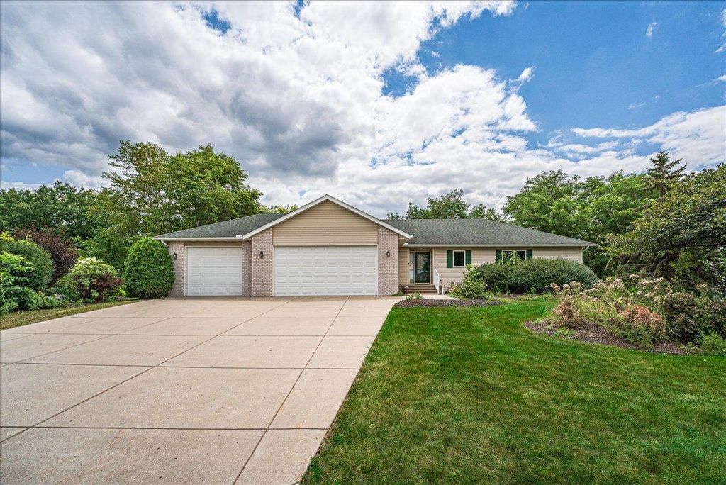 1060 Dennis Street S, Maplewood, MN 55119 — photo 5