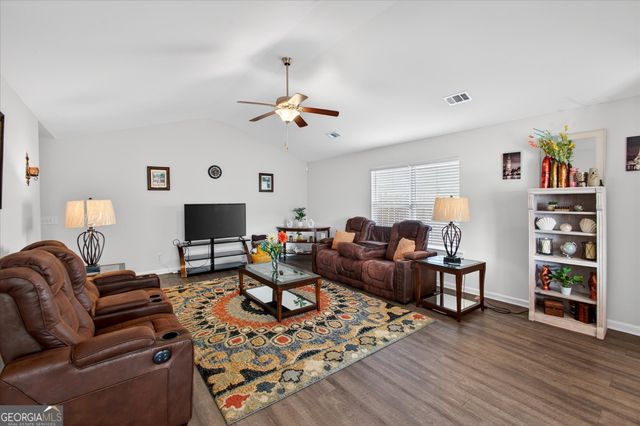 107 Dasher Drive, Springfield, GA 31329