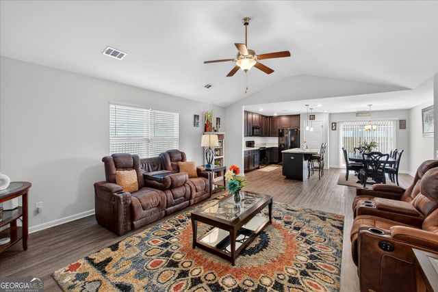 107 Dasher Drive, Springfield, GA 31329