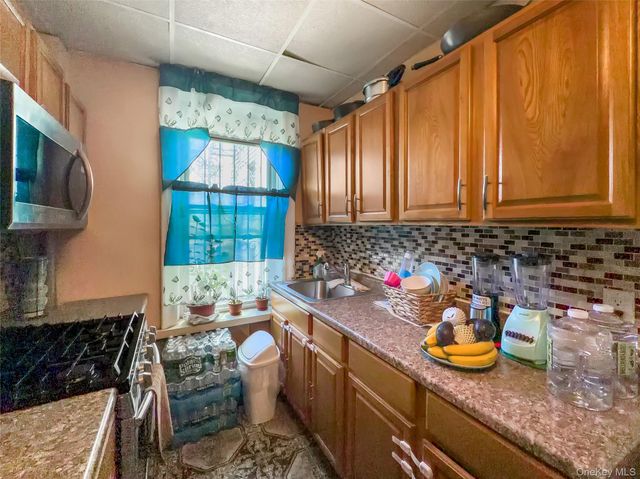 848 43rd Street 22, Brooklyn, NY 11232