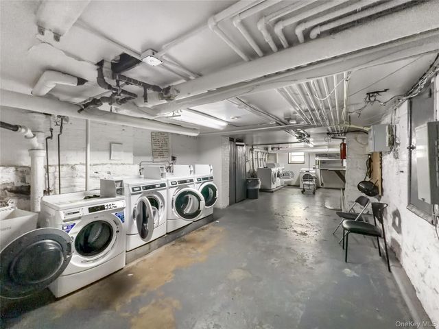 848 43rd Street 22, Brooklyn, NY 11232