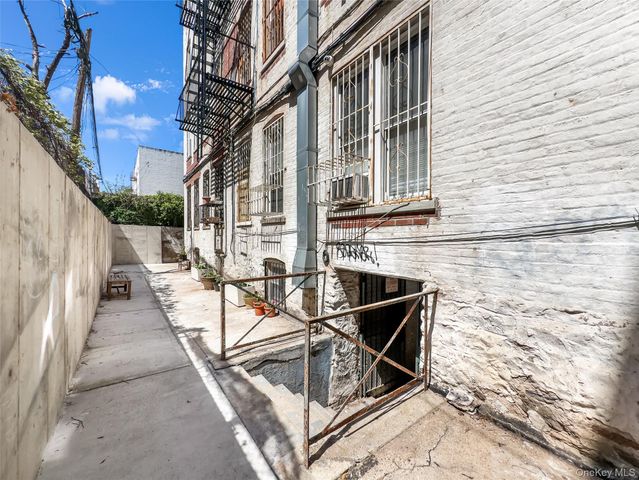 848 43rd Street 22, Brooklyn, NY 11232