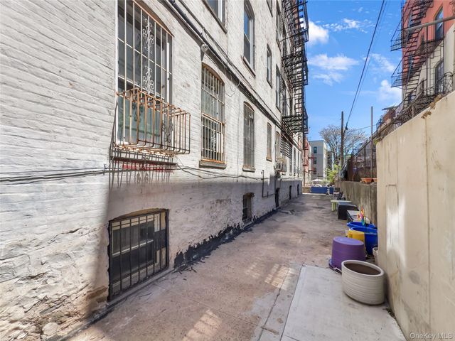 848 43rd Street 22, Brooklyn, NY 11232