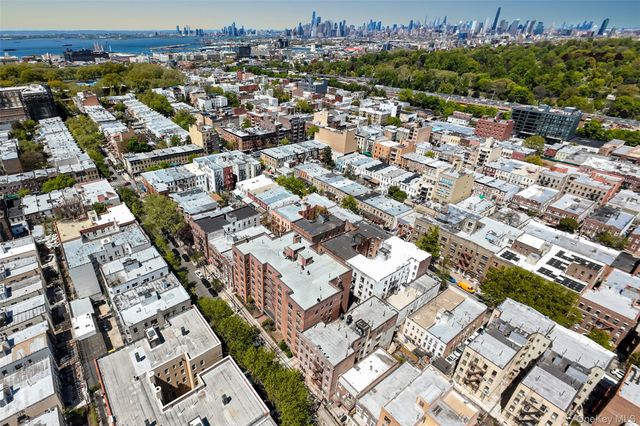 848 43rd Street 22, Brooklyn, NY 11232