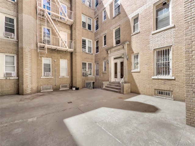 848 43rd Street 22, Brooklyn, NY 11232