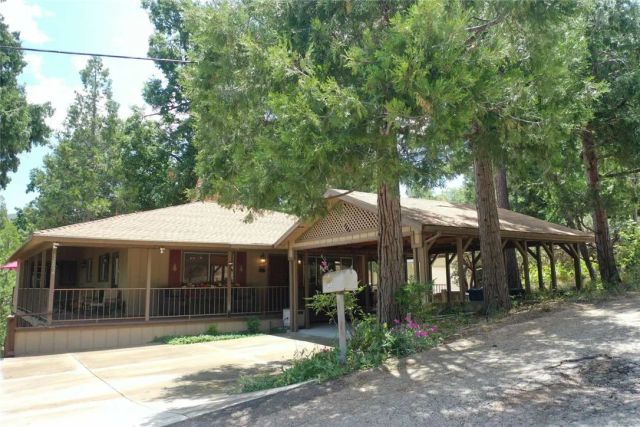 52854 Balsam Drive, Oakhurst, CA 93644