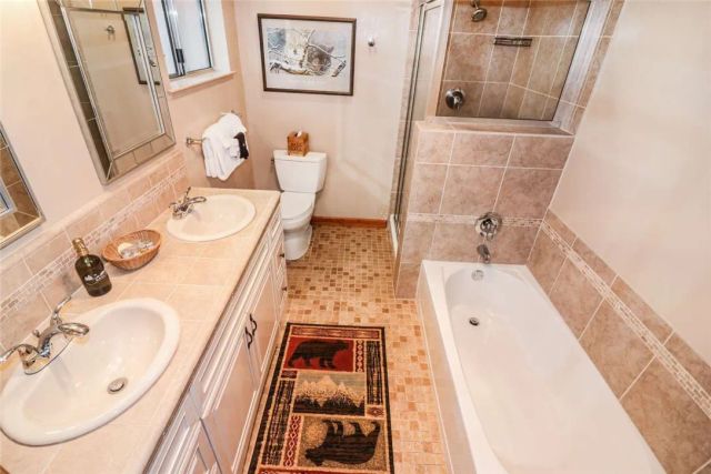 52854 Balsam Drive, Oakhurst, CA 93644