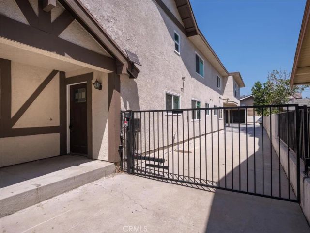104 N Atlantic B, Alhambra, CA 91801