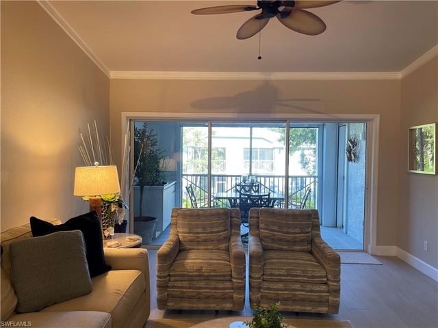 7046 Barrington CIR # 202, Naples, FL 34108
