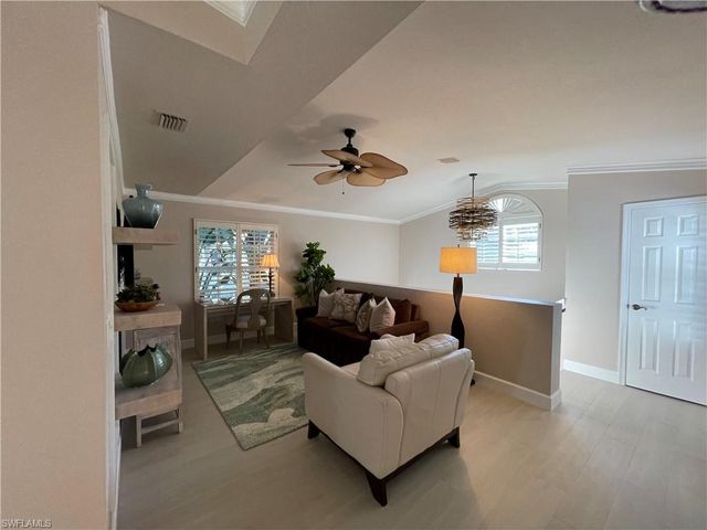 7046 Barrington CIR # 202, Naples, FL 34108