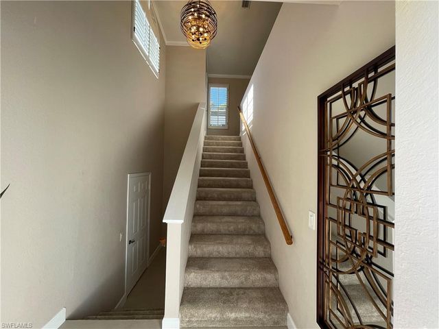 7046 Barrington CIR # 202, Naples, FL 34108