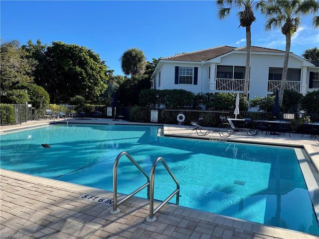 7046 Barrington CIR # 202, Naples, FL 34108