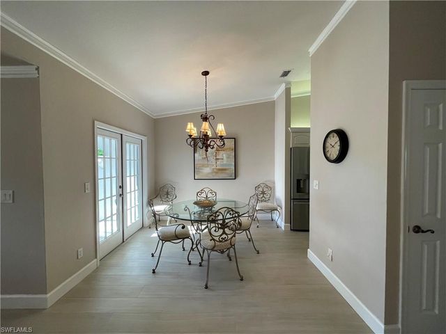 7046 Barrington CIR # 202, Naples, FL 34108