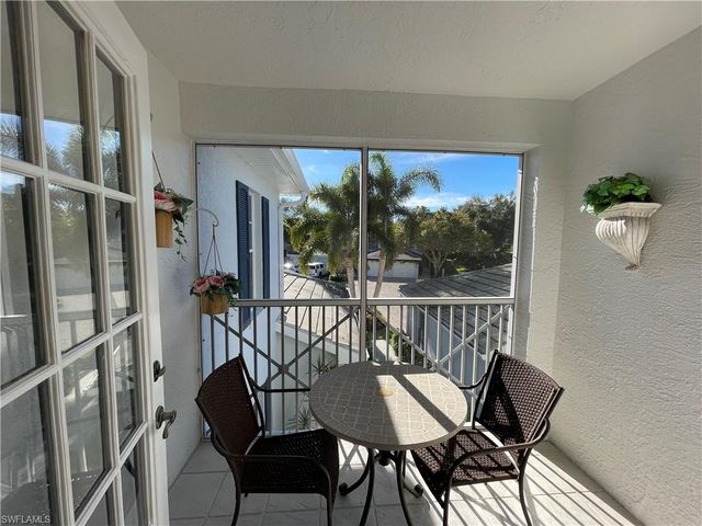 7046 Barrington CIR # 202, Naples, FL 34108