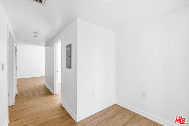 11408 W Sarah Street 303, Studio City, CA 91602