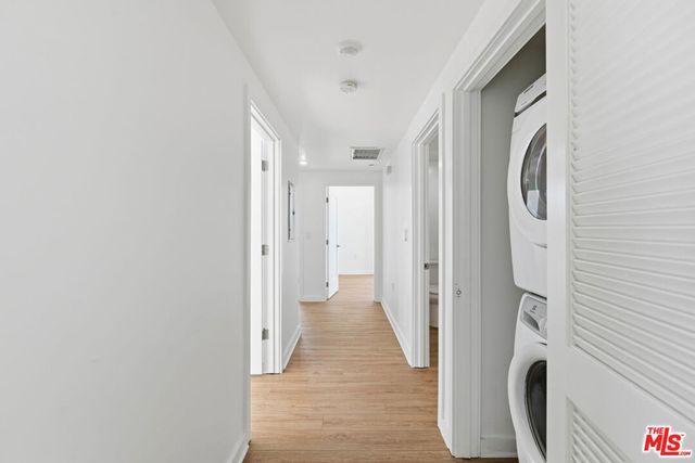 11408 W Sarah Street 303, Studio City, CA 91602