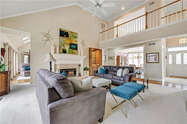 3204 W 129th Street, Leawood, KS 66209