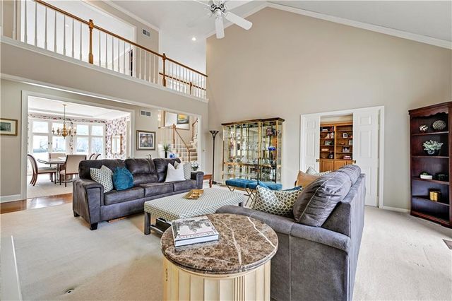 3204 W 129th Street, Leawood, KS 66209