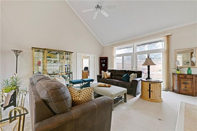 3204 W 129th Street, Leawood, KS 66209