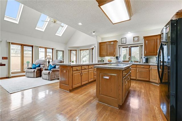 3204 W 129th Street, Leawood, KS 66209