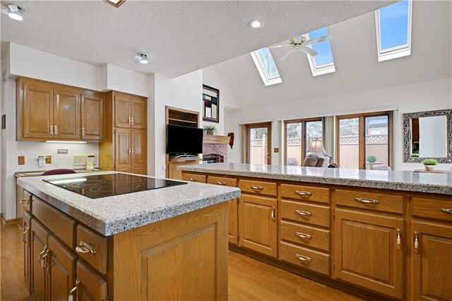 3204 W 129th Street, Leawood, KS 66209