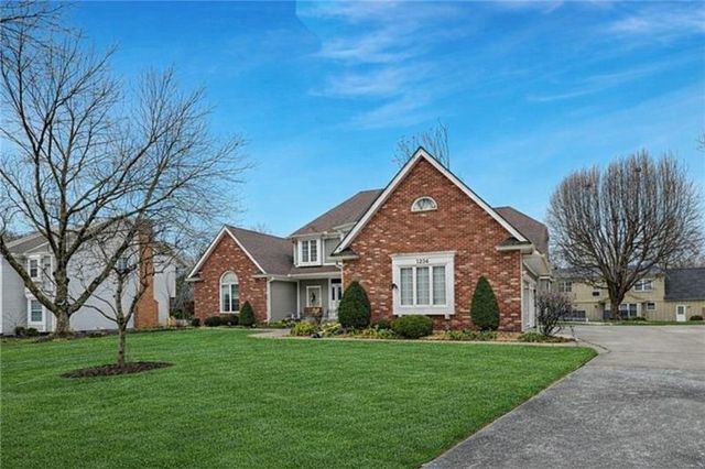 3204 W 129th Street, Leawood, KS 66209