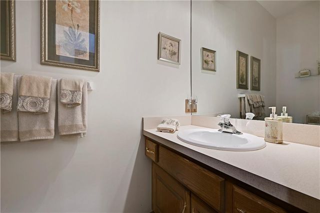 3204 W 129th Street, Leawood, KS 66209