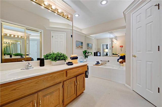 3204 W 129th Street, Leawood, KS 66209