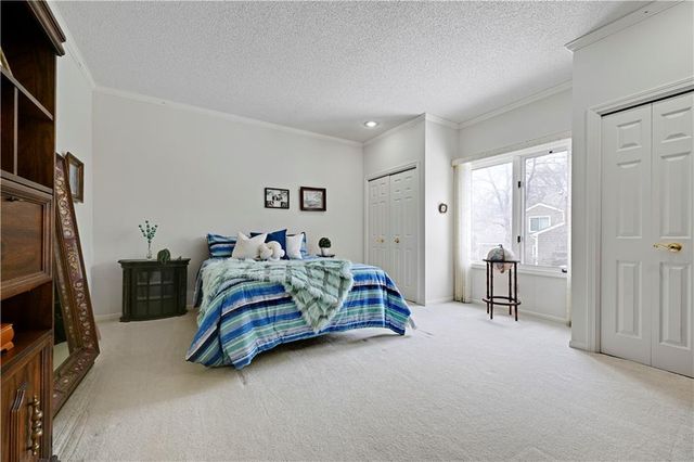 3204 W 129th Street, Leawood, KS 66209