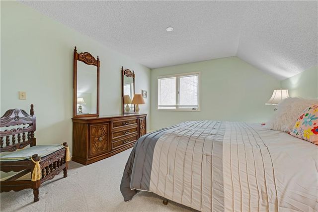 3204 W 129th Street, Leawood, KS 66209