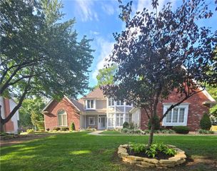 3204 W 129th Street, Leawood, KS 66209