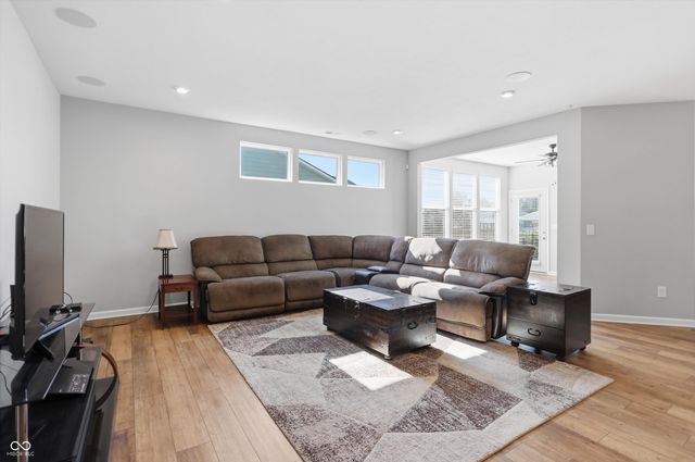 5807 Walkabout Way, Brownsburg, IN 46112