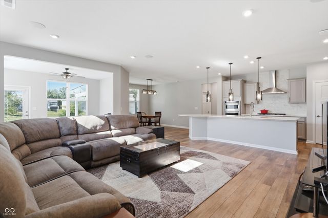 5807 Walkabout Way, Brownsburg, IN 46112