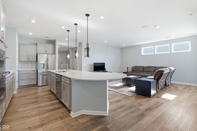 5807 Walkabout Way, Brownsburg, IN 46112