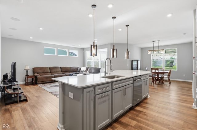 5807 Walkabout Way, Brownsburg, IN 46112
